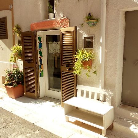 La Casa Di Lo Apartment Monopoli Bagian luar foto